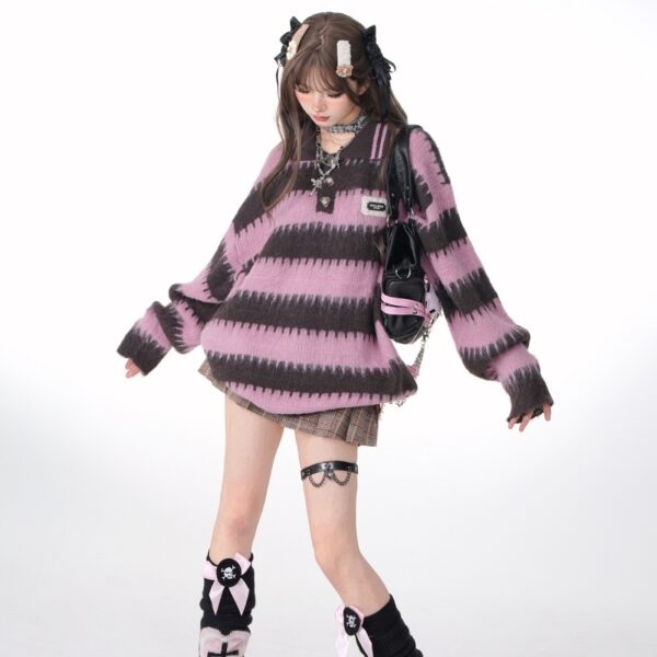 Süßer Pullover im College-Stil, lila gestreifter Pullover Amerikanisches Kawaii