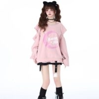 Söt cool tecknad tryckt rosa off-shoulder tröja Kawaii i asiatisk stil