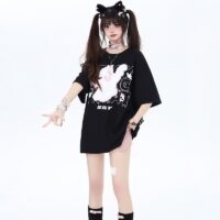 T-shirt ricamata con piccolo fantasma floccato in stile dolce e cool carino kawaii