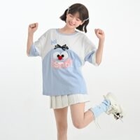 T-shirt brodé de dessin animé de style girly doux d'été Dessin animé kawaii