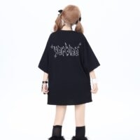 Süßes Sommer-T-Shirt im Mädchenstil mit Cartoon-Geisterkatzen-Print Kawaii-Cartoon