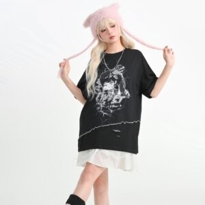 T-shirt con stampa comica dipinta a mano estiva in stile dolce e cool Comico kawaii